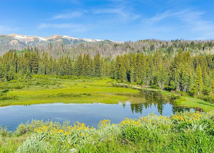 Rustic Cabin: Fish, Hike, & Bike! Holiday home Bondurant