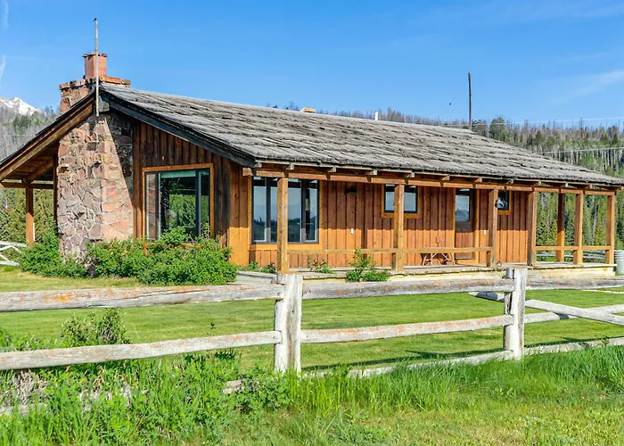 Rustic Cabin: Fish, Hike, & Bike! * Bondurant